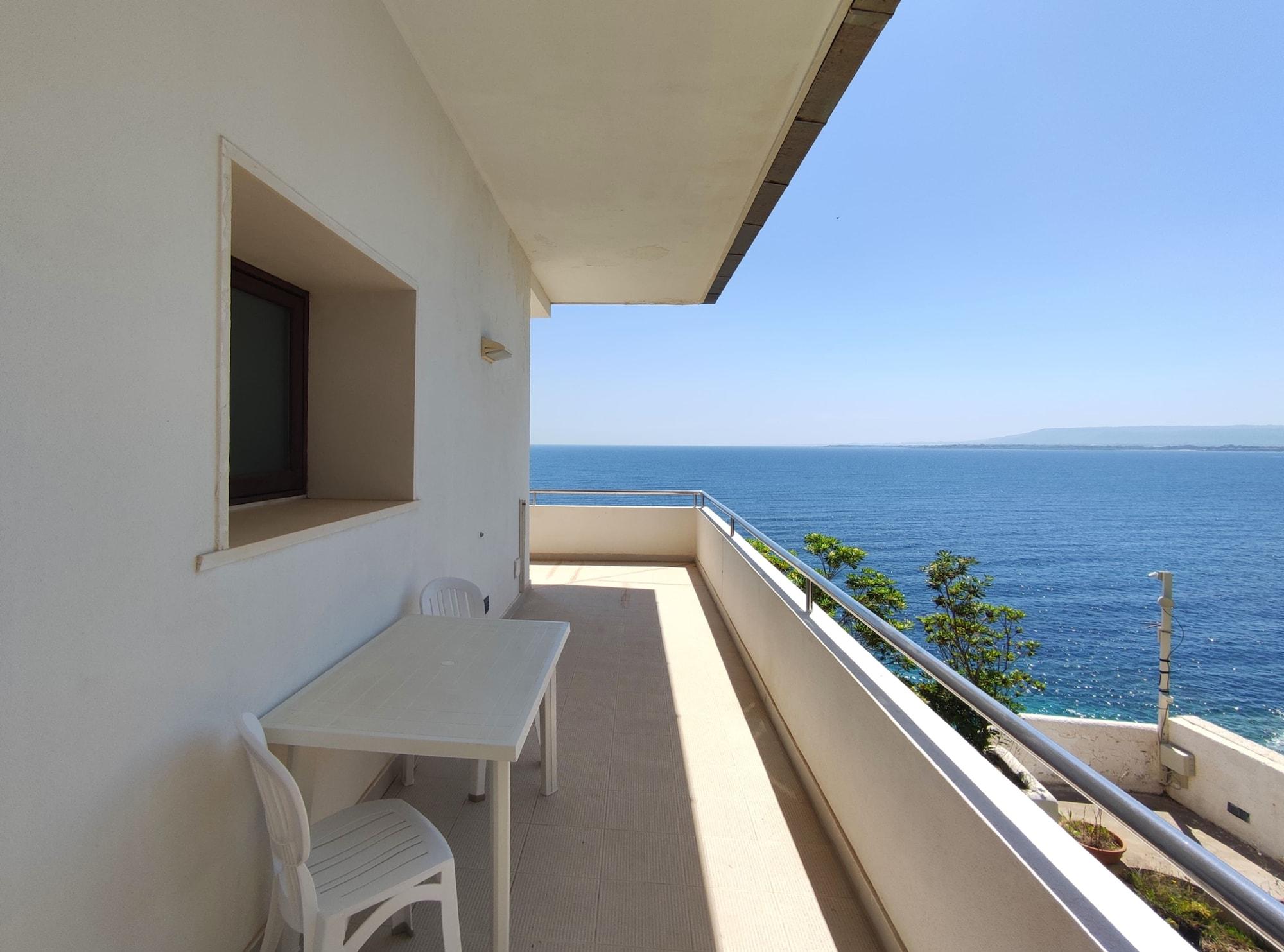 Апарт отель La Rosa Sul Mare Сиракузы Экстерьер фото